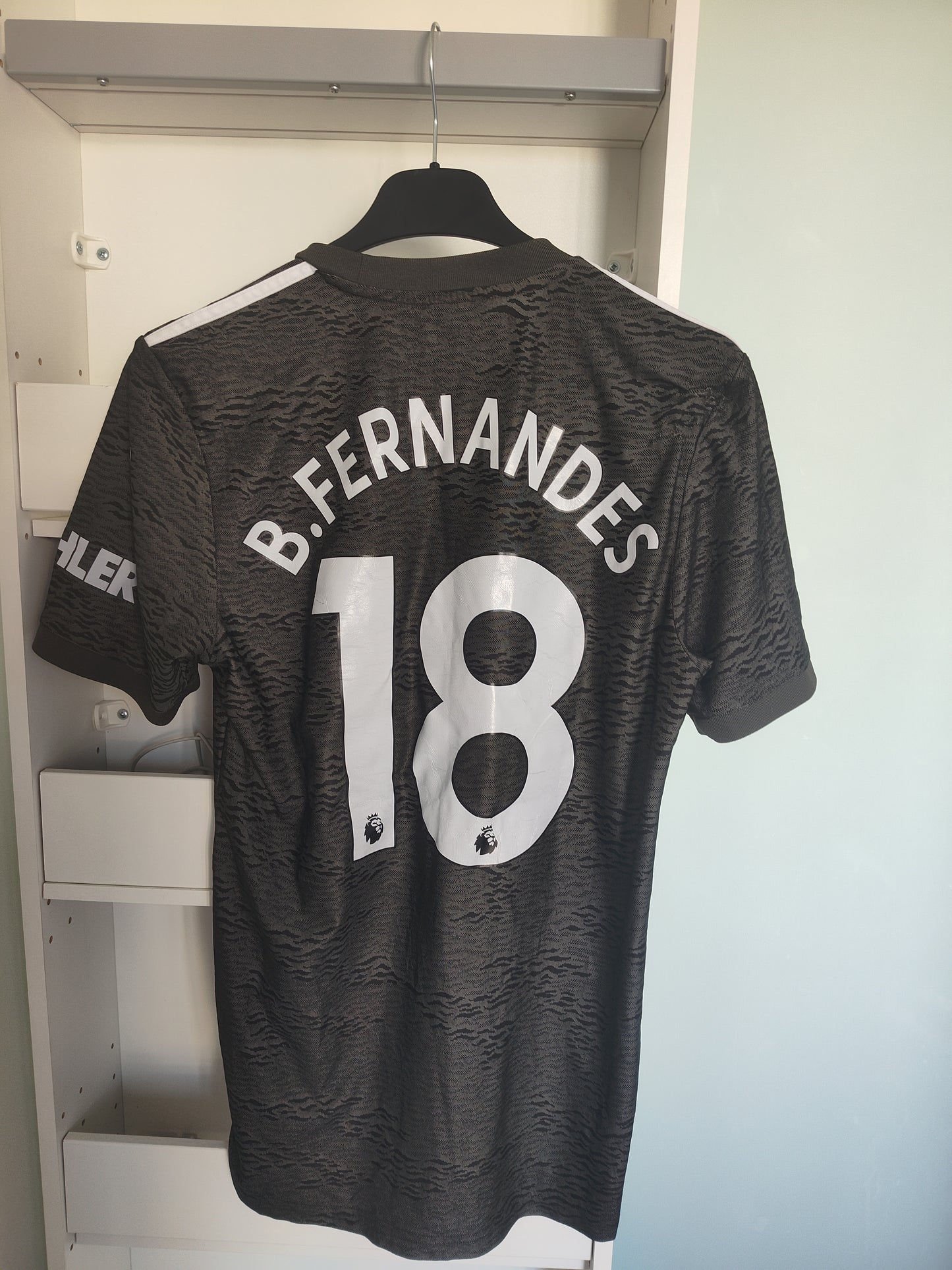 Bruno Fernandes Manchester United 2020 Away Jersey – #18 (S) | 8/10