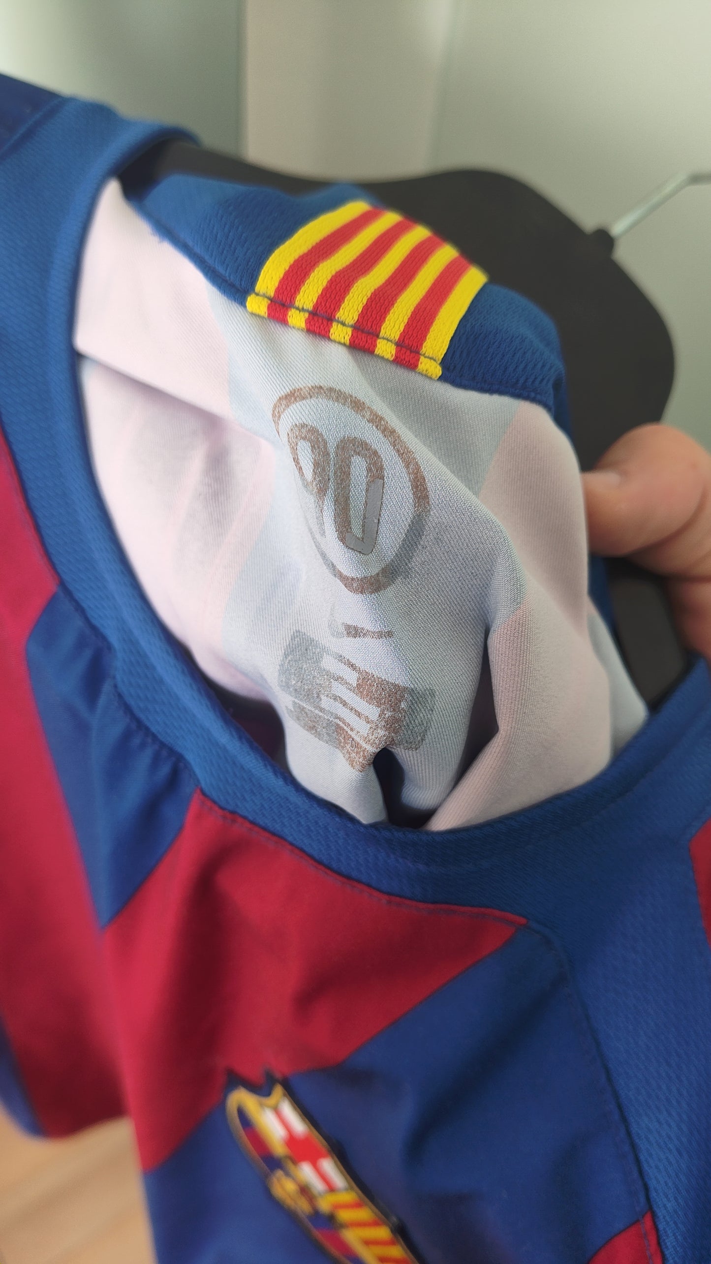 2005 FC - Barcelona Ronaldinho Shirt (M) 8/10